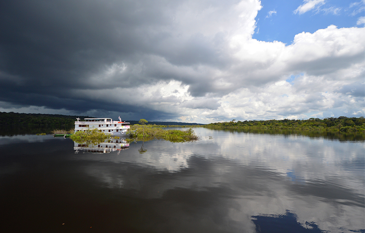 the negro river by amazônia expeditions